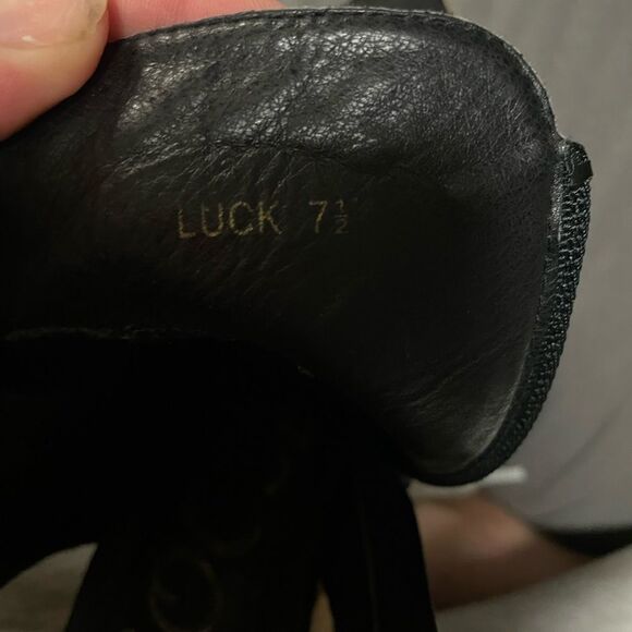 Cute pointed toe booties - Picture 4 of 6